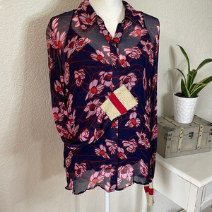 Baum und‎ Pferdgarten long sleeve blouse. Size small